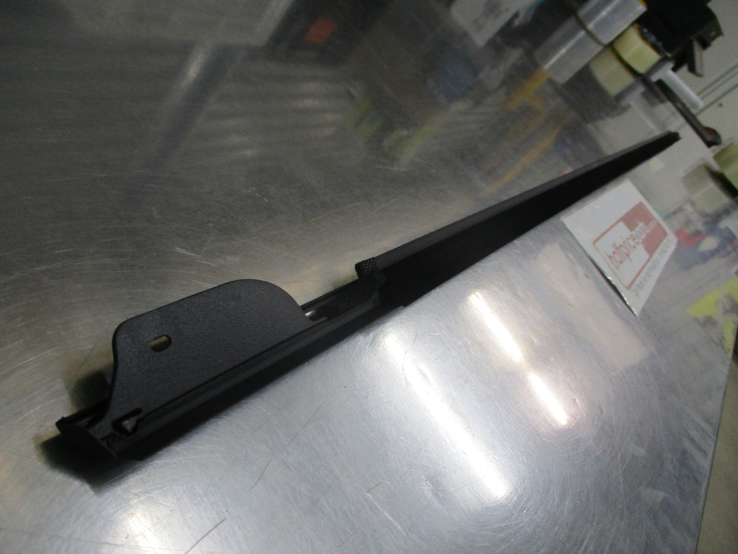 KIA Rio Genuine Front Right Door Moulding Weather Strip New Part