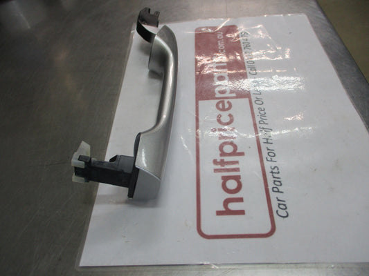 Honda CR-V/Civic Sedan/Coupe Genuine Right Hand Front Door Outer Handle (Silver) New Part