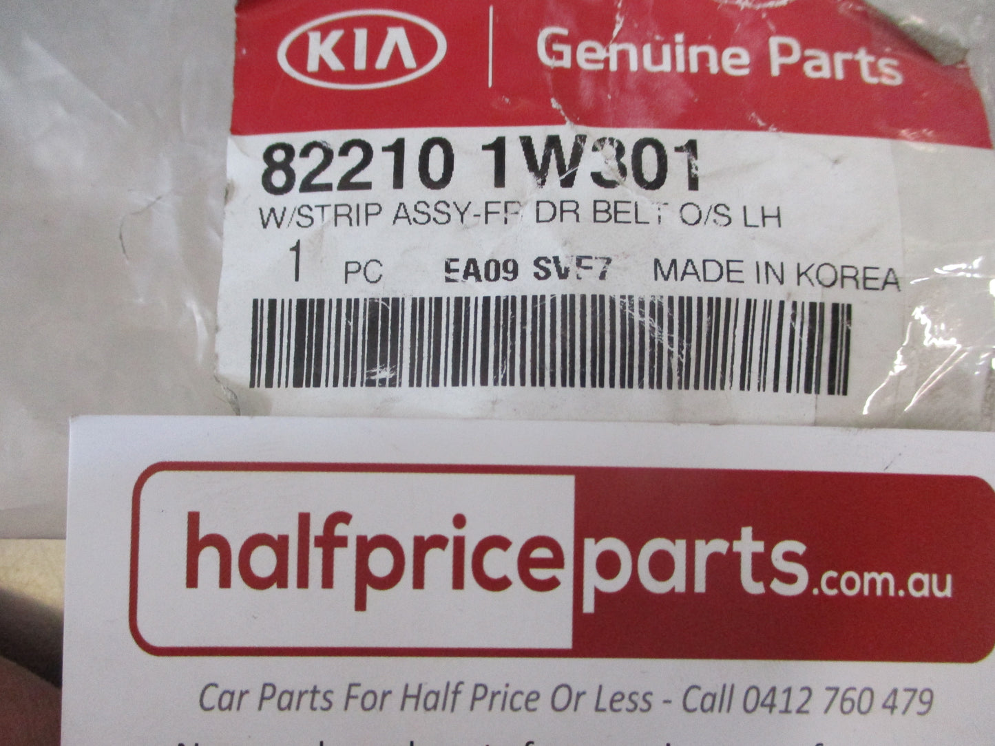 KIA Rio Genuine Front Right Door Moulding Weather Strip New Part