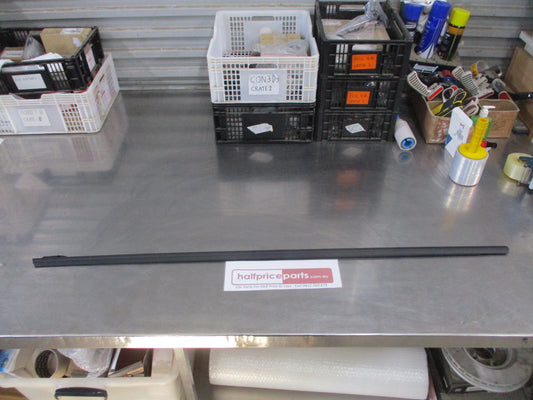 KIA Rio Genuine Left Hand Front Door Weather Strip Moulding New Part