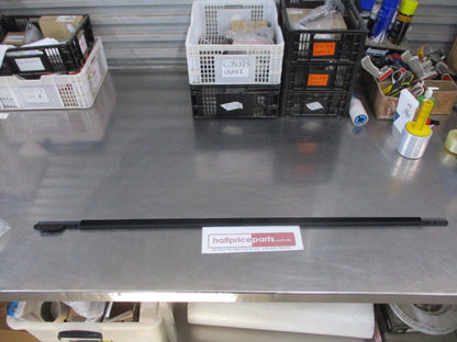 KIA Rio Genuine Left Hand Front Door Weather Strip Moulding New Part
