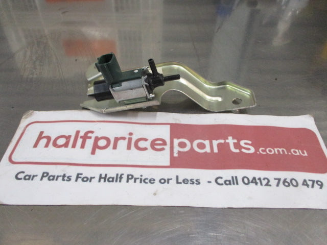 Ford Transit Genuine Vacuum Valve Solenoid With Bracket New Part