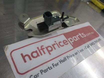 Ford Transit Genuine Vacuum Valve Solenoid With Bracket New Part