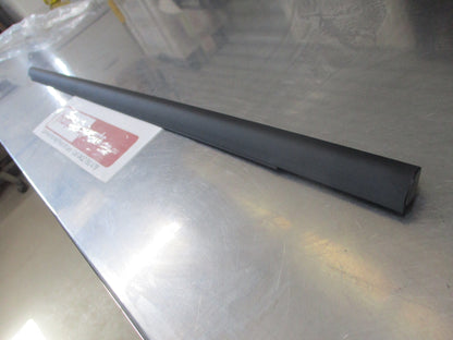 KIA Sportage Genuine Right Hand Front Door Weather Strip Moulding New Part