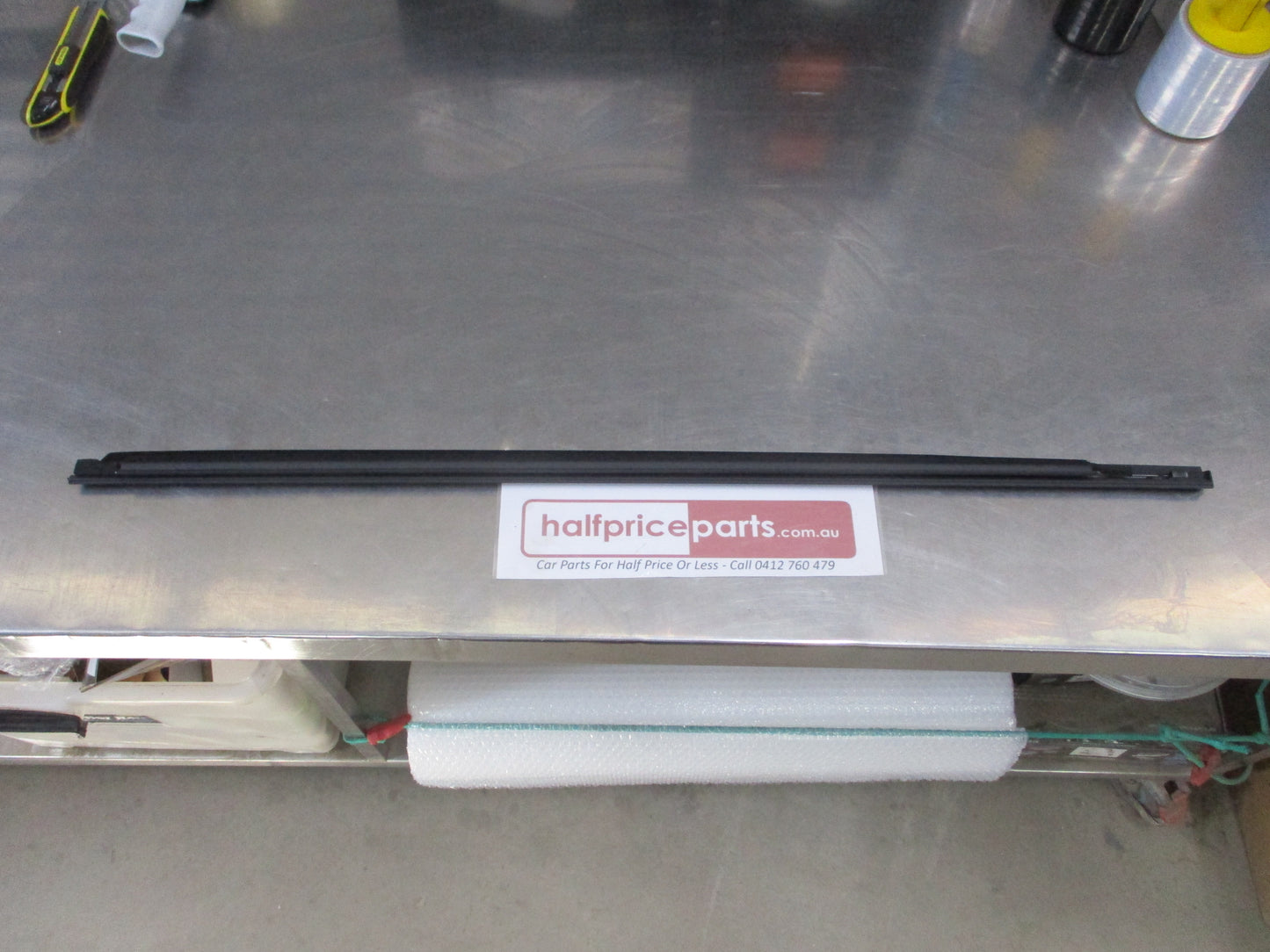 KIA Sportage Genuine Right Hand Front Door Weather Strip Moulding New Part