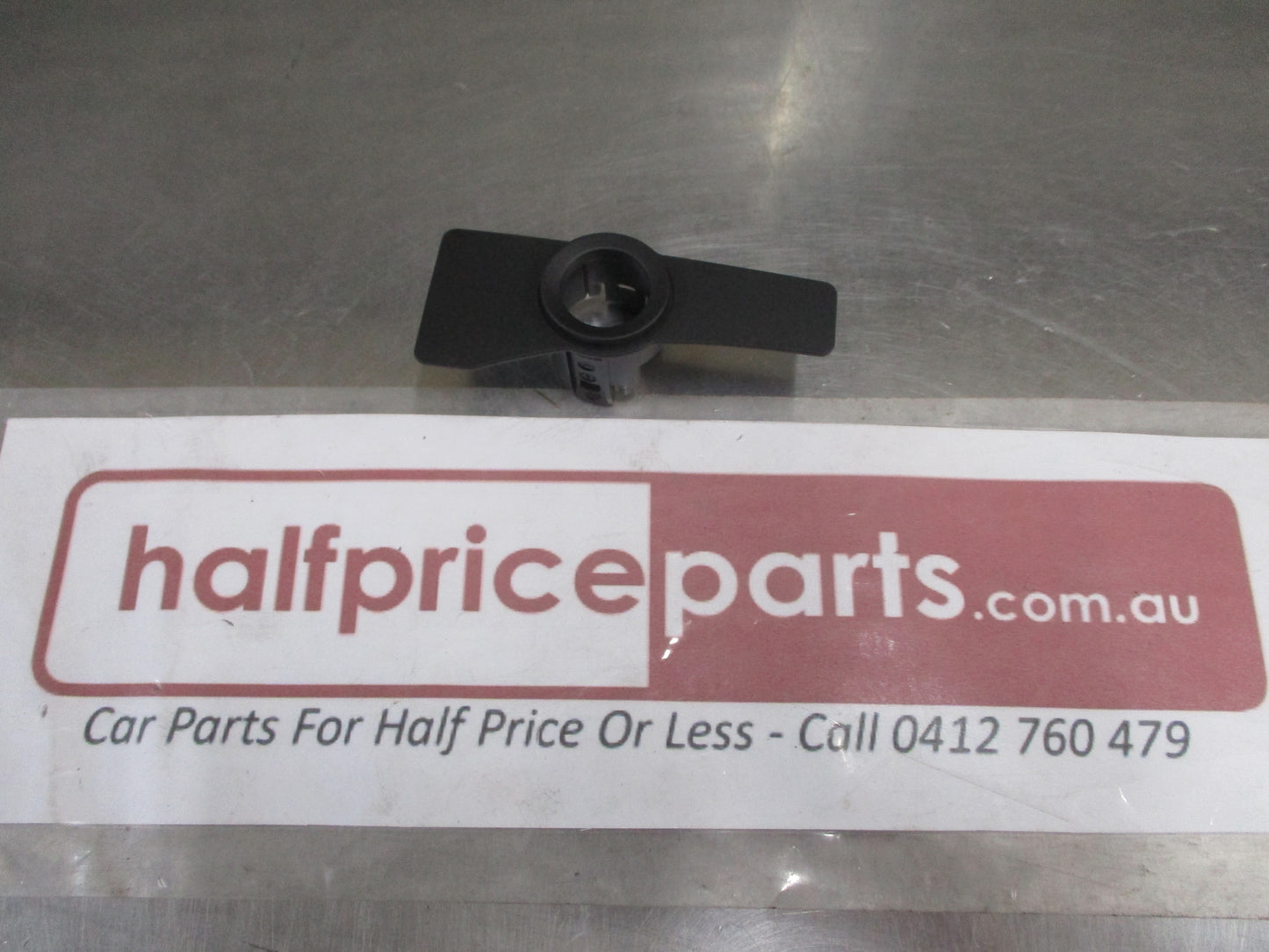 Holden Equinox Genuine Left Hand Front Park Assist Bracket New Part