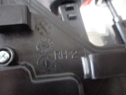 Hyundai Santa Fe DM Genuine Right Hand Front Door Latch Assembly New Part