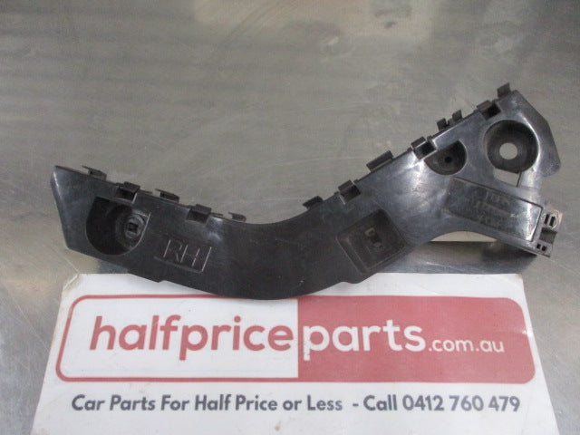 Ford PK Ranger Genuine Right Hand Front Bumper Retainer New Part
