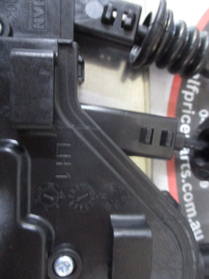 Hyundai Santa Fe Genuine Left Hand Front Door Lock Assembly New Part