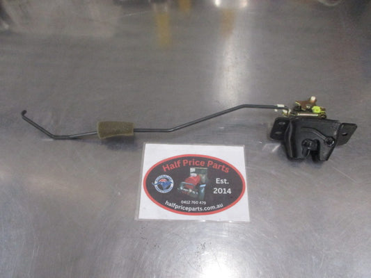 Hyundai Trajet Genuine Rear Tailgate Latch Assembly New Part
