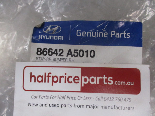 Hyundai I30 GD Genuine Right Hand Rear Bumper Bracket New Part