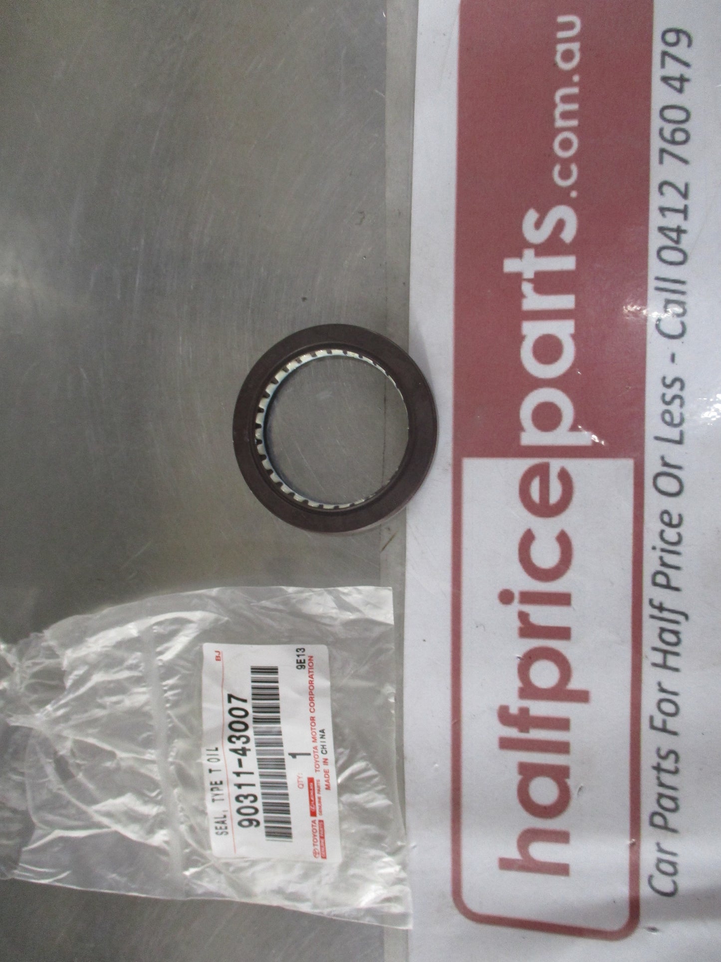 Toyota FJ Cruiser Genuine Transfer Case Oil Seal New Part