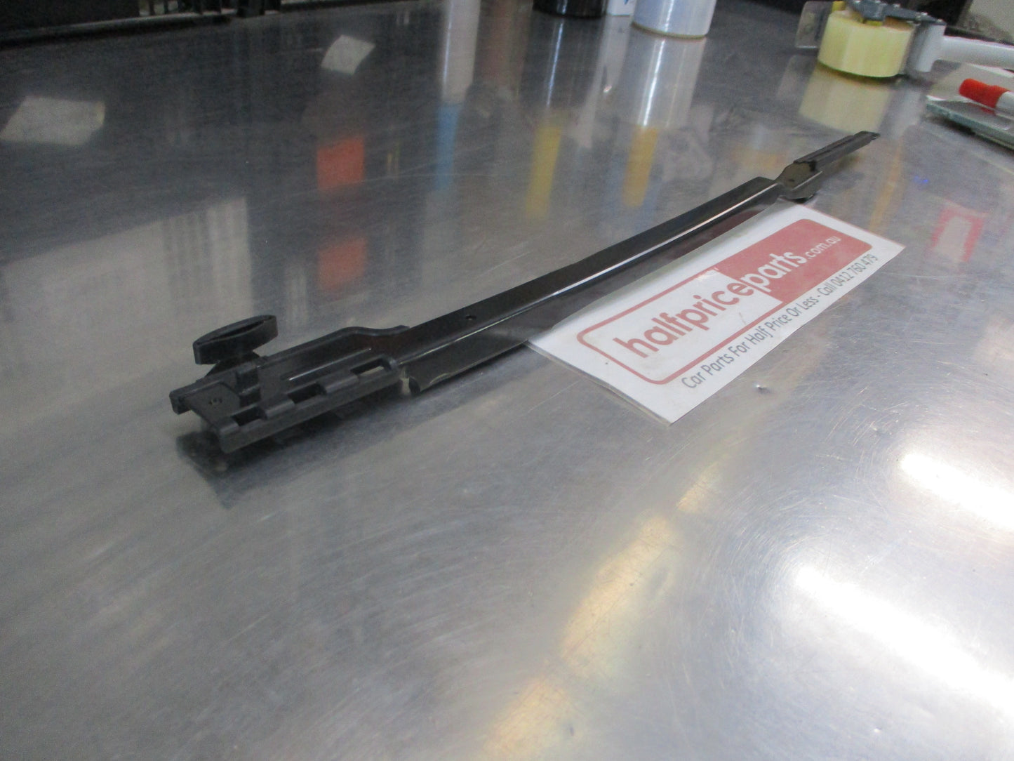 KIA Sorento Genuine Right Hand Sunroof Carrier Housing New Part
