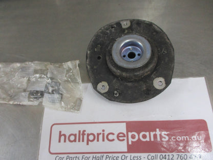 Peugeot 206 2.0Ltr D Genuine Left Hand Strut Top Mounting New Part