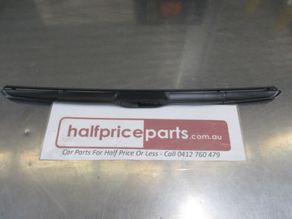 Kia Carnival/Optima/Sportage Genuine Front Passenger Side Wiper Blade Assembly New Part.