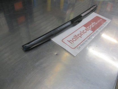Kia Carnival/Optima/Sportage Genuine Front Passenger Side Wiper Blade Assembly New Part.