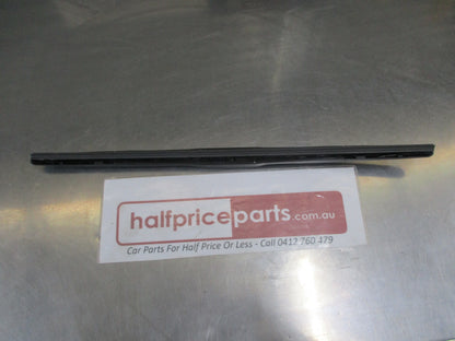 Kia Carnival/Optima/Sportage Genuine Front Passenger Side Wiper Blade Assembly New Part.