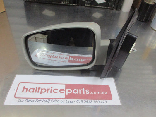 Kia Sorento Genuine Passenger Outer Mirror Assy Electric (Unpainted With Scalp) New Part