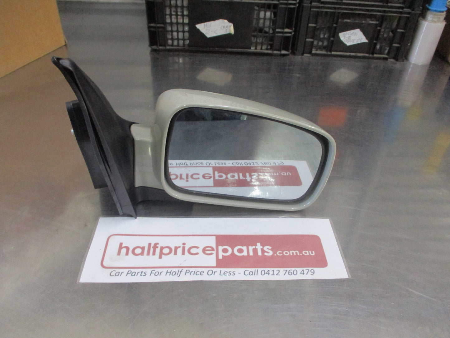 Kia Sorento Genuine Right Hand Outer Mirror Assembly Electric (Drivers With Scalp Unpainted) New Part
