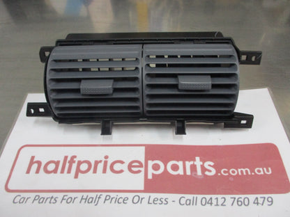 Honda Jazz Genuine Center Dash Twin Air Vents Assembly New Part