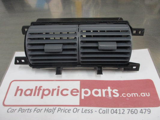 Honda Jazz Genuine Center Dash Twin Air Vents Assembly New Part