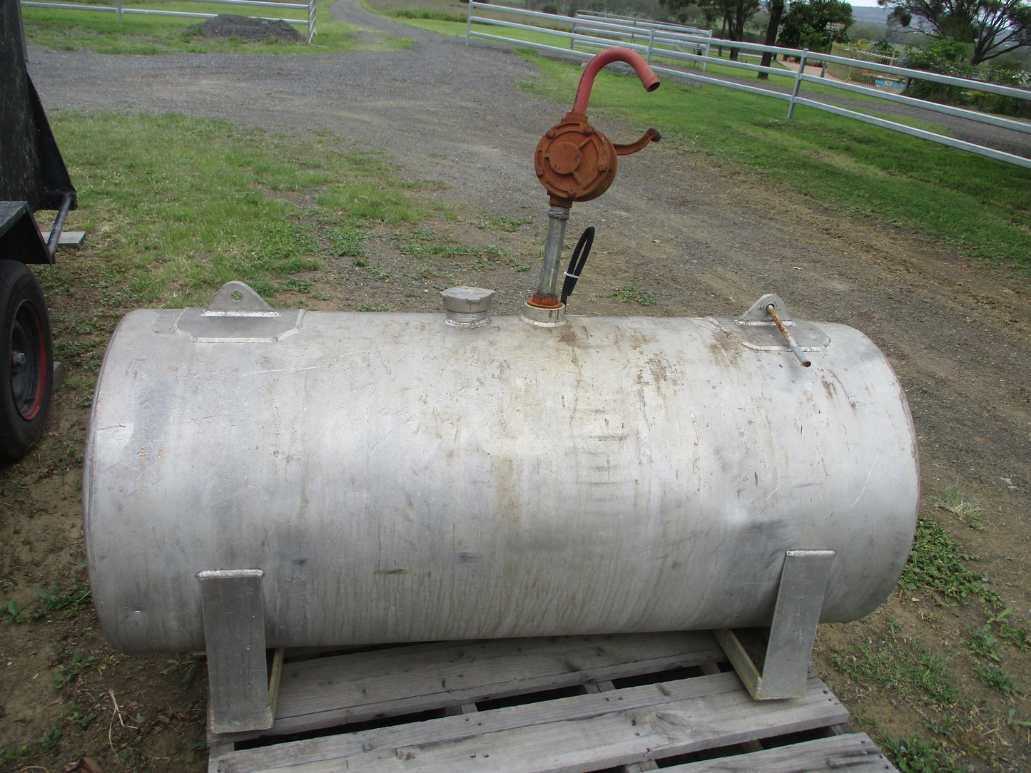 390 Liter Diesel Fuel Tank ExTruck Tank Has Dint Does Not Effect Use Doesn't Leak Used Part