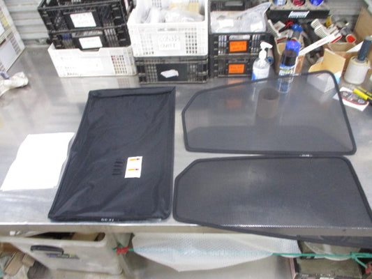 Hyundai IX35 Genuine Rear Window Sun Shade (Pair) With Case New Part