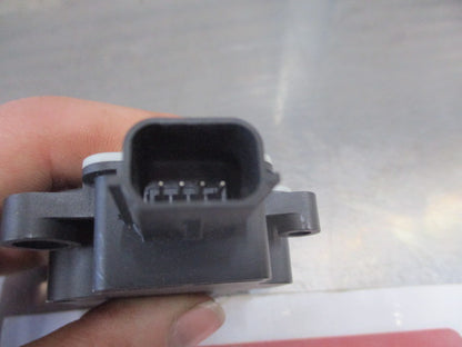 Ford Focus Genuine Cooling Fan Shutter Actuator New Part