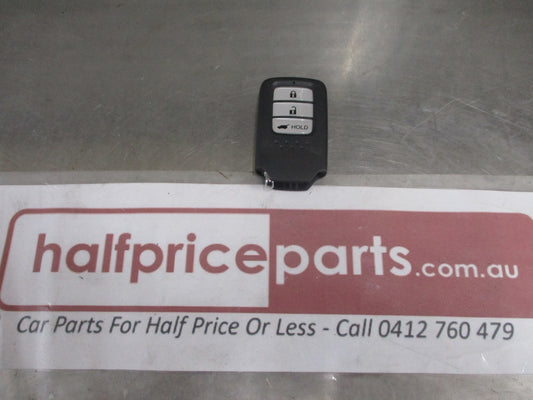 Honda CR-V Genuine 3 Button Smart Proximity Key Fob New Part