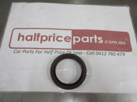 Toyota Landcruiser VDJ200/VDJ76/FZJ70 Genuine Front Crankshaft Seal New Part
