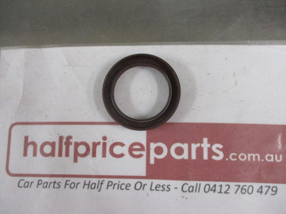 Toyota Landcruiser VDJ200/VDJ76/FZJ70 Genuine Front Crankshaft Seal New Part