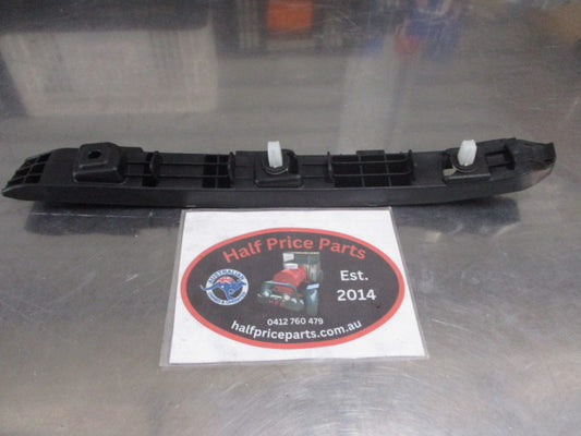 Hyundai i30 GD Hatch Genuine Right Hand Rear Side Bumper Bracket New Part