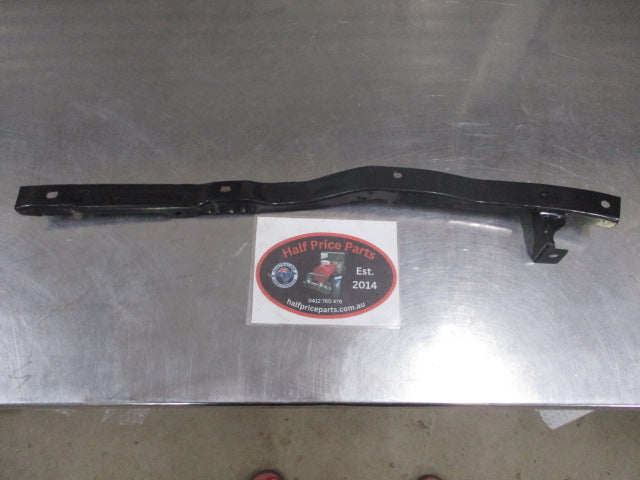 Hyundai Elantra Genuine Left Hand Rear Upper Bumper Stay New Part.