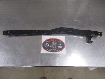 Hyundai Elantra Genuine Left Hand Rear Upper Bumper Stay New Part.