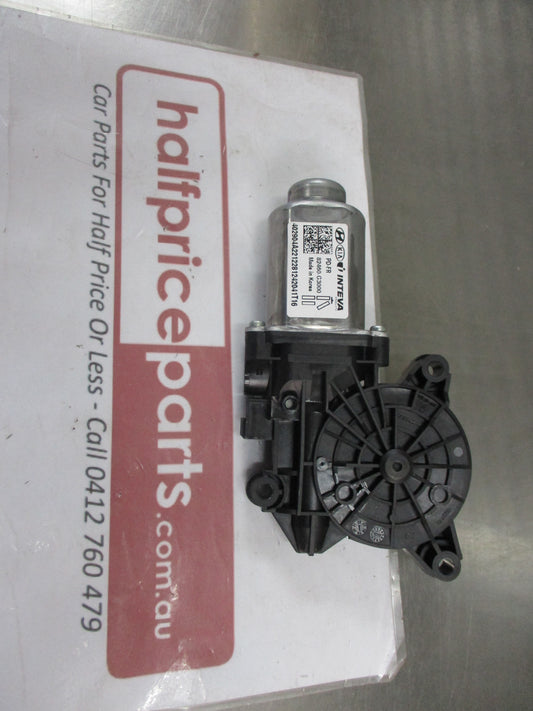 Hyundai Elantra Genuine Right Hand Front Power Window Motor New Part