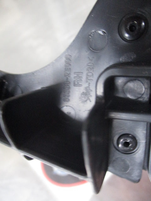 Hyundai Tucson Genuine Right Hand Front Upper Side Bumper Bracket New Part