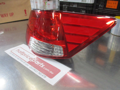 Kia Cerato Sedan Genuine Right Hand Rear Combination Light New Part