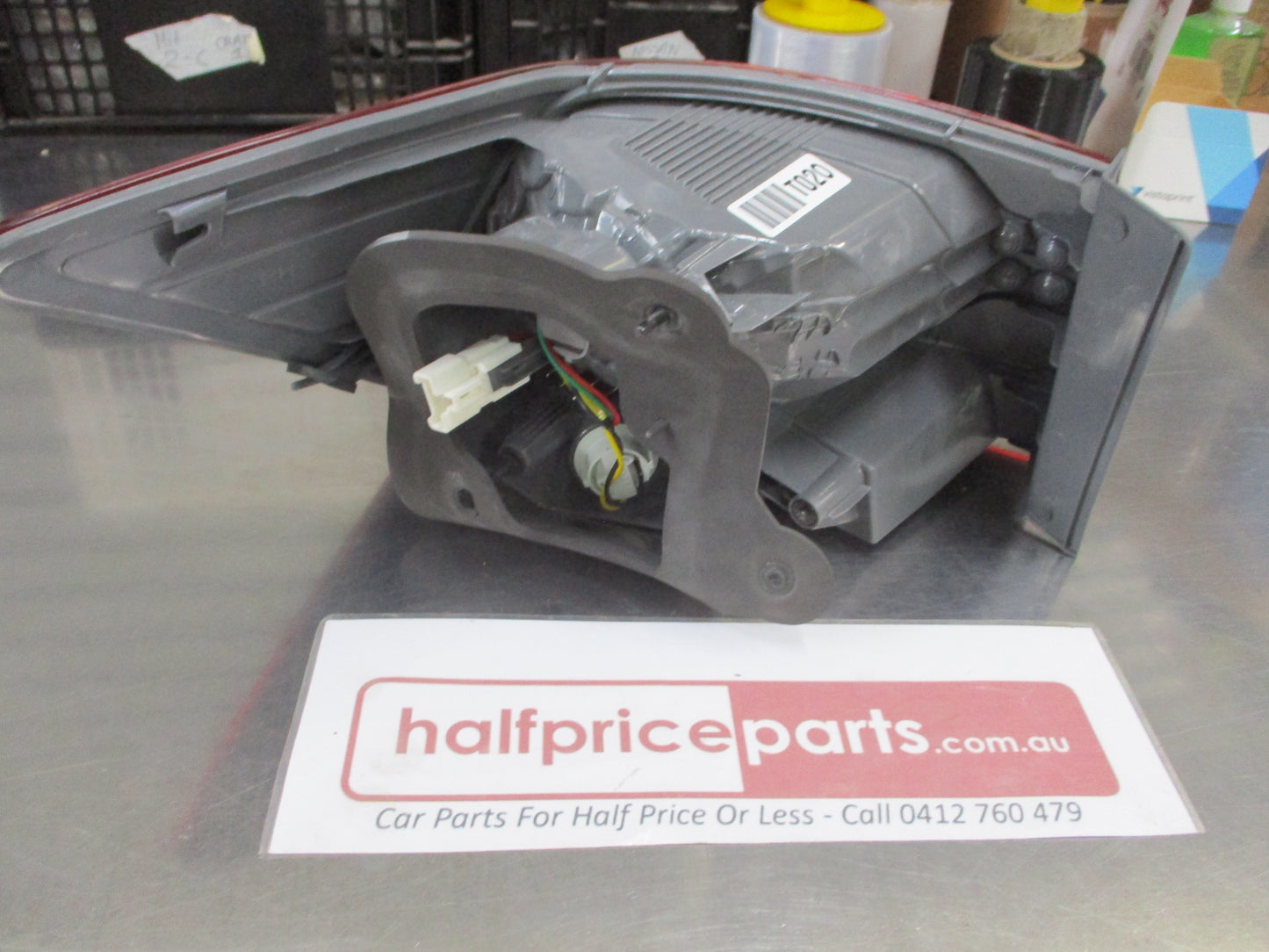 Kia Cerato Sedan Genuine Right Hand Rear Combination Light New Part