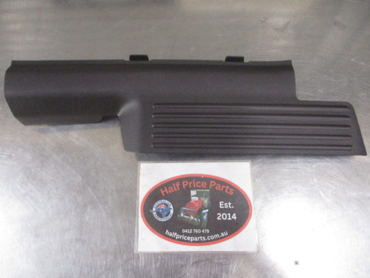 Hyundai Santa Fe Genuine Right Hand Rear Step Plate Trim New Part
