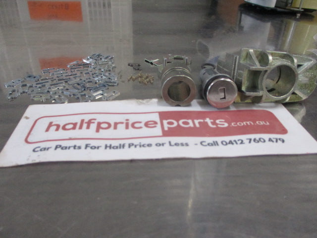 Ford Focus Genuine Right Hand Front Door Lock Repair Kit New Part.