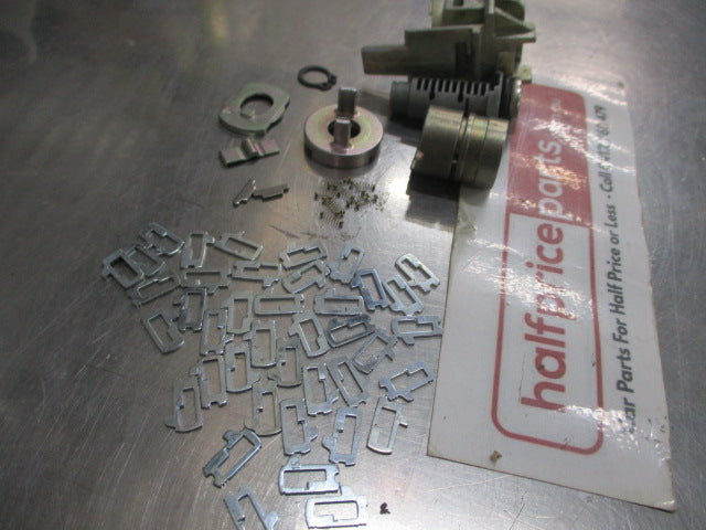 Ford Focus Genuine Right Hand Front Door Lock Repair Kit New Part.