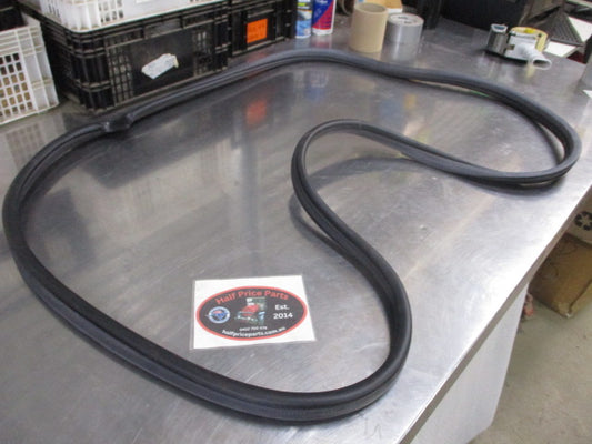 Hyundai Elantra Genuine Right Hand Front Door Body Weather Strip New Part