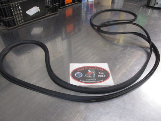 Hyundai Trajet Genuine Rear Tail Gate Window Moulding Rubber New Part
