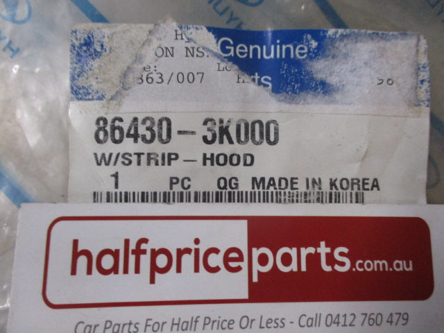 Hyundai Sonata Genuine Rear Bonnet Weather Seal New Part