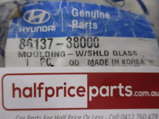 Hyundai Sonata Genuine Front Windscreen Molding New Part