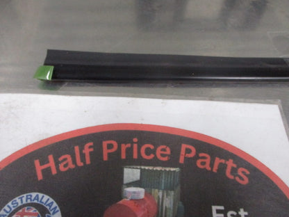 Hyundai Santa Fe Genuine Front Upper Windscreen Moulding New Part