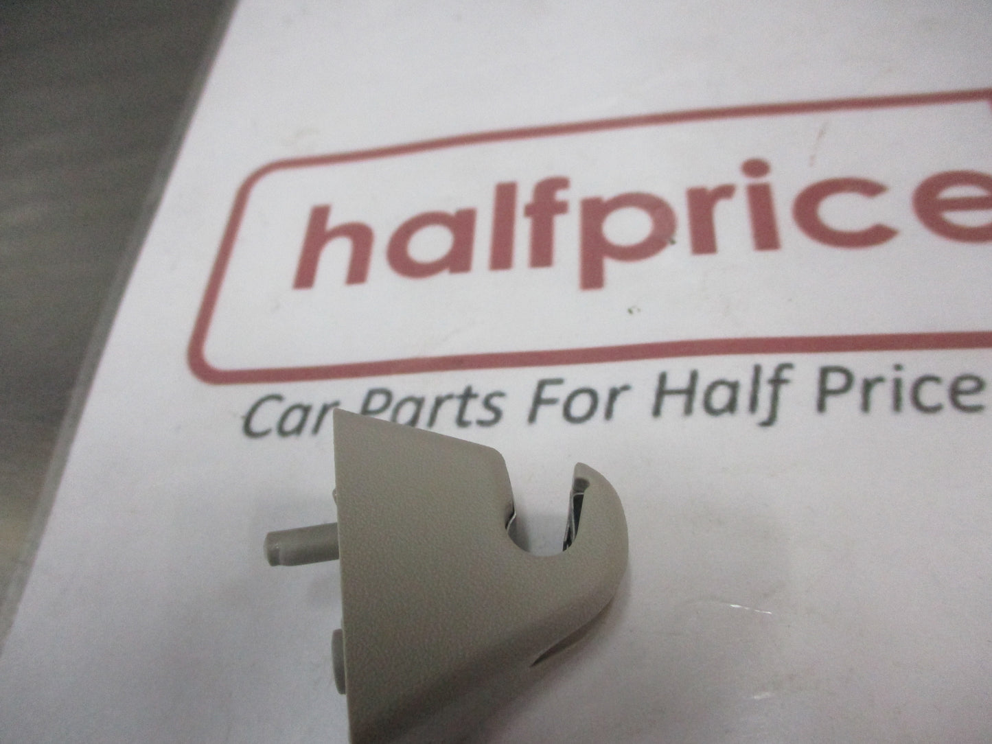 Holden VT-VZ SS Commodore/HSV  Genuine Sun Visor Retaining Clip New Part
