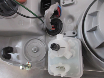 Kia Carnival Genuine Left Hand Headlight Assembly New Part