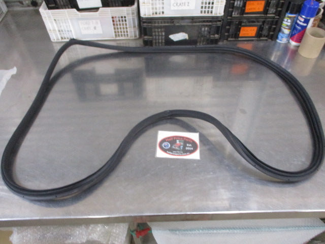 Hyundai Santa Fe Genuine Right Hand Rear Body Side Weather Strip New Part