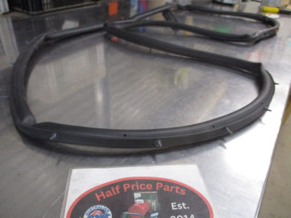 Hyundai Elantra GT Genuine Left Hand Rear Door Weather Strip Rubber New Part
